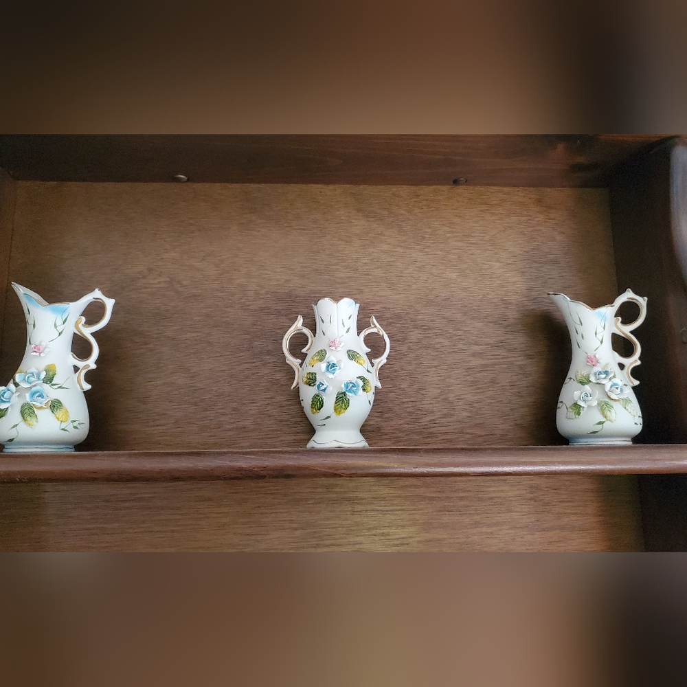 Ceramic Vintage Pitcher Set